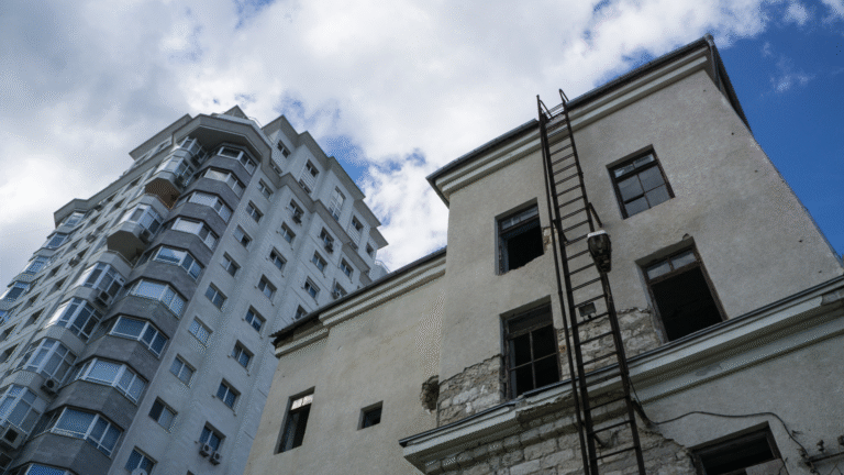 Old Building Problems in Mumbai?